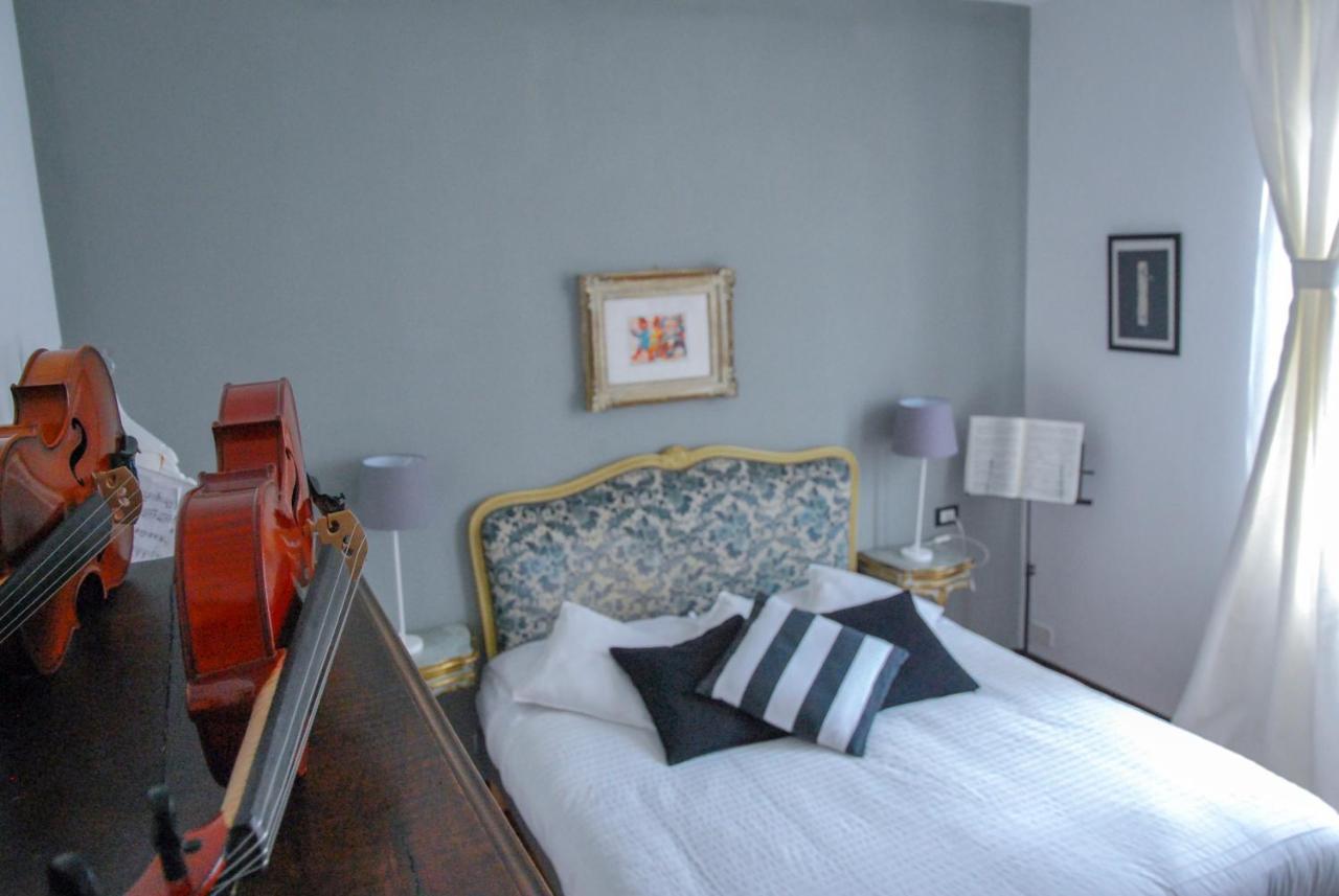 Bb Tube Bed & Breakfast Genua